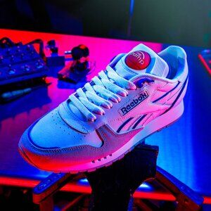 NWT Reebok Classic The Leather Pump White Vector Blue GW4727